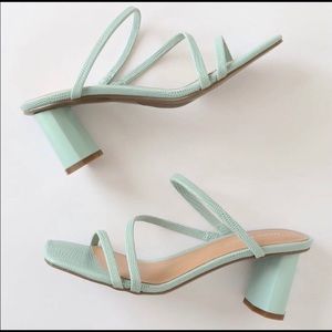 Marc Fisher Aliana Sandals *NWOT*